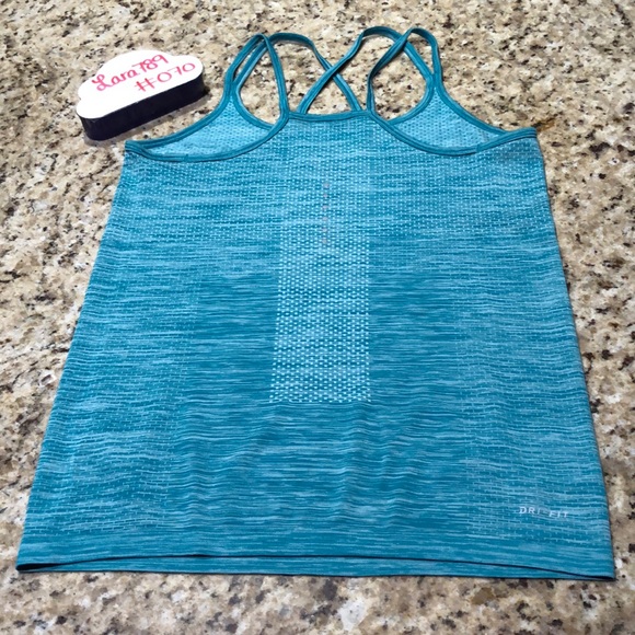 Nike Tank Top - Picture 6 of 10